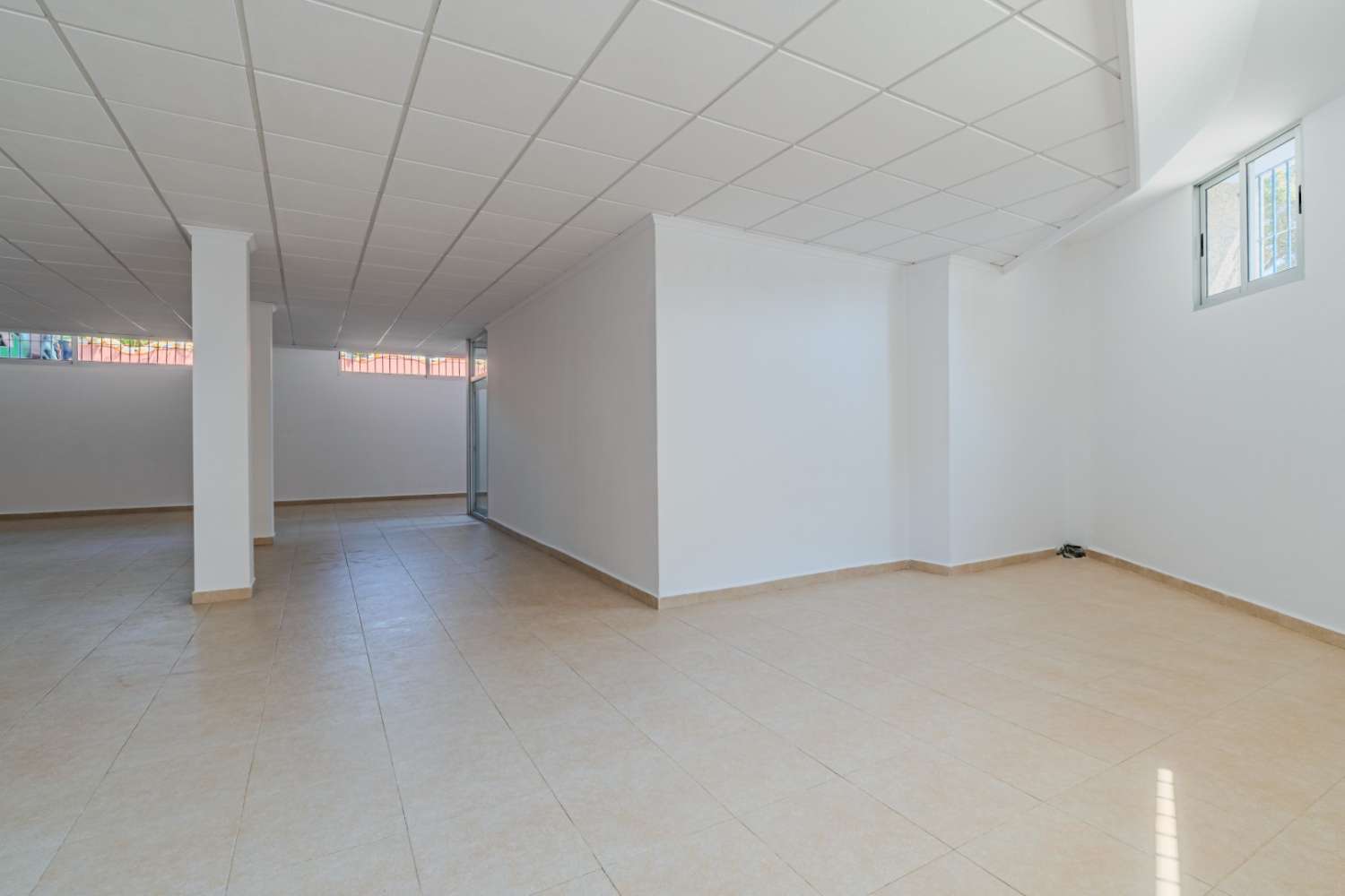 Commercial for Sale in Torrevieja, Alicante