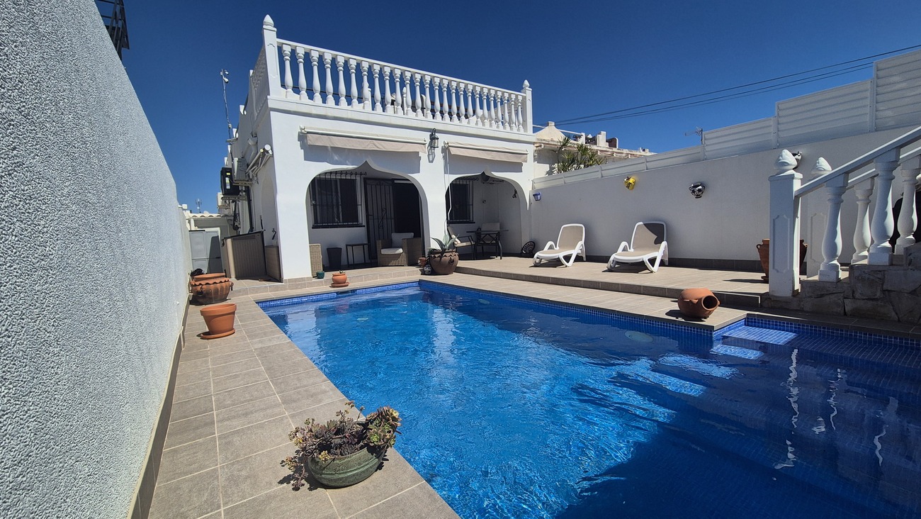 Semi Detached for Sale in San Miguel de Salinas, Alicante
