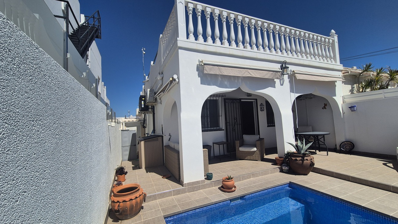 Semi Detached for Sale in San Miguel de Salinas, Alicante
