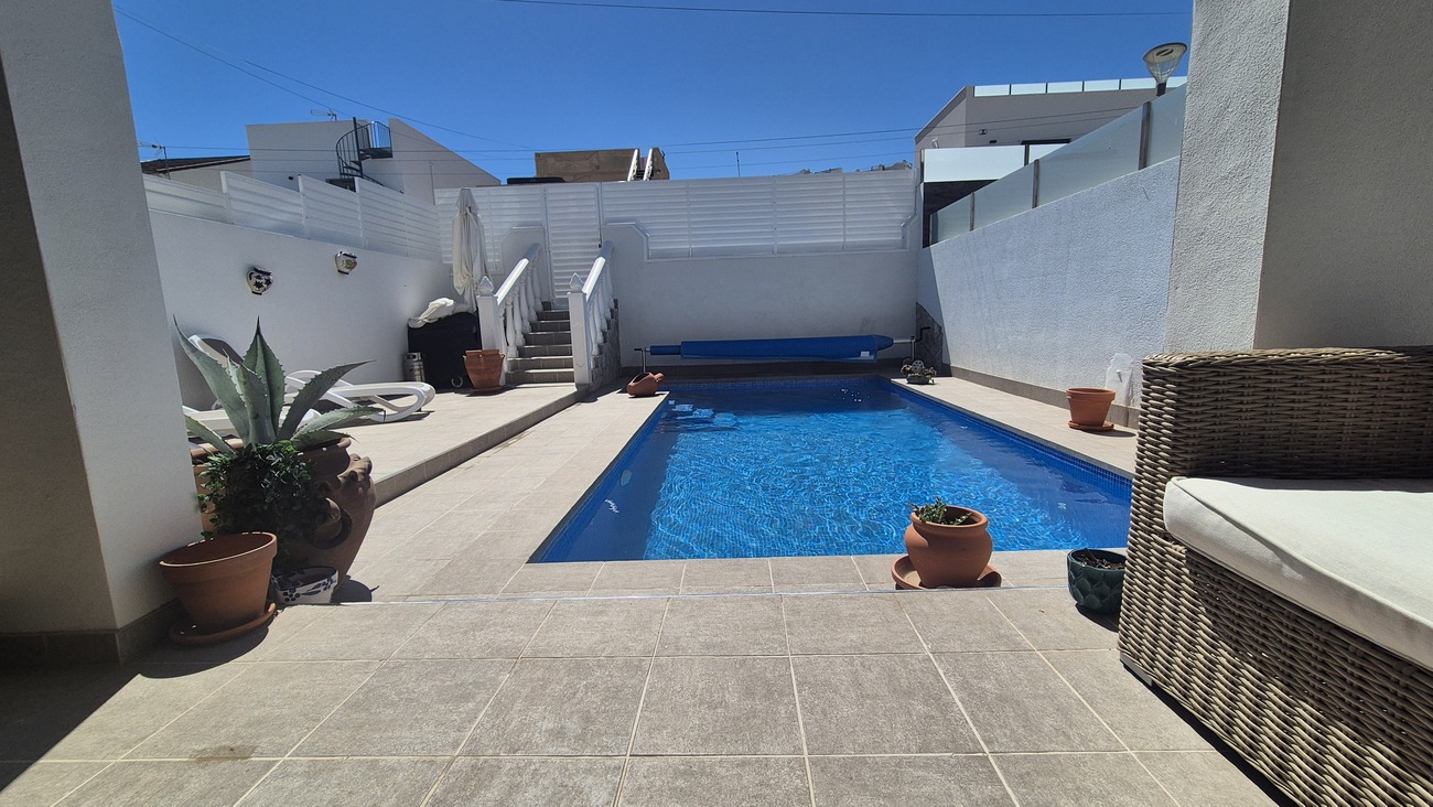 Semi Detached for Sale in San Miguel de Salinas, Alicante