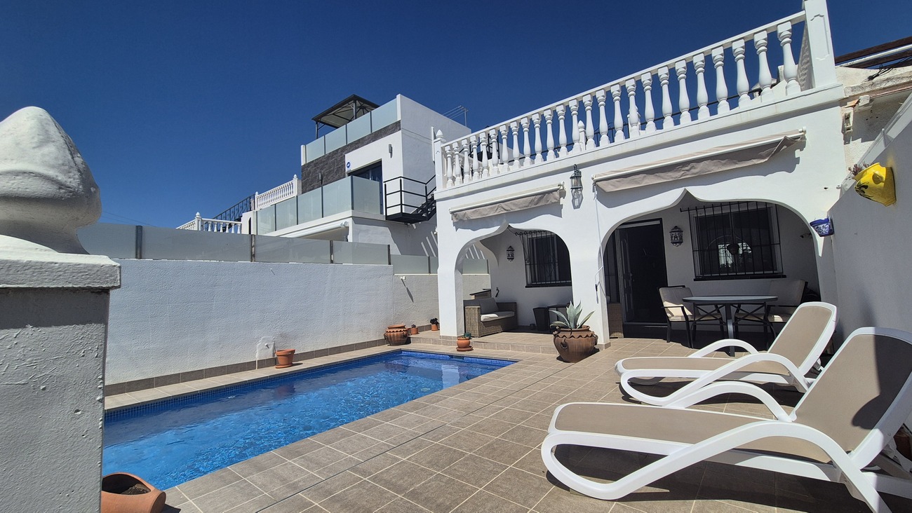 Semi Detached for Sale in San Miguel de Salinas, Alicante