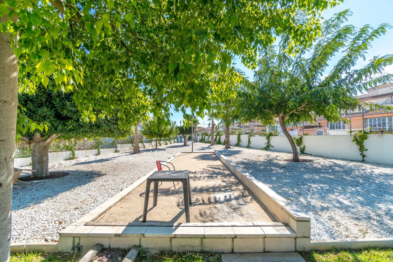 Semi Detached for Sale in Villamartin, Alicante