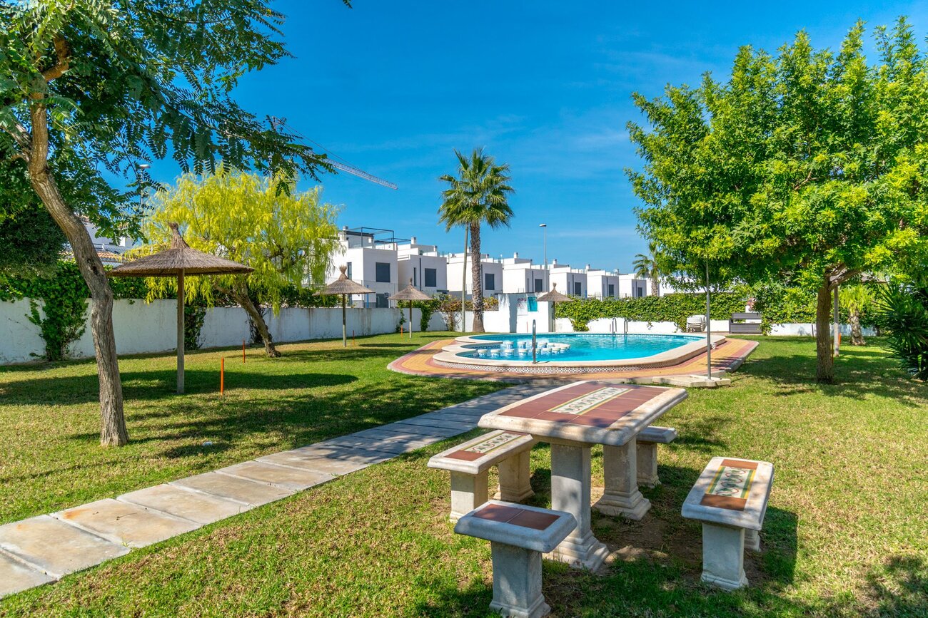 Semi Detached for Sale in Villamartin, Alicante