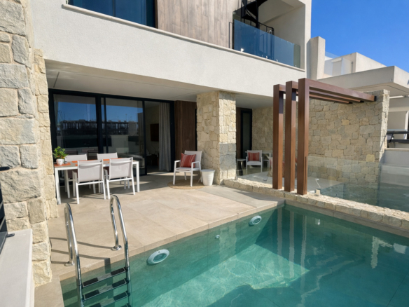 Town House for Sale in Dolores, Alicante