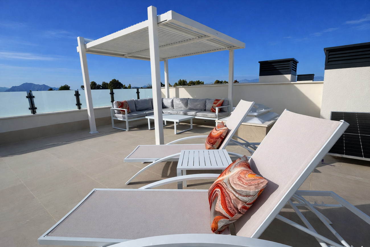 Town House for Sale in Dolores, Alicante