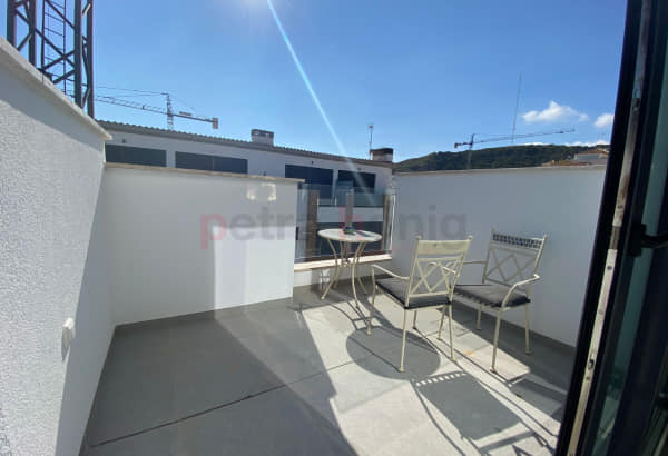 Town House Penthouse for Sale in Guardamar del Segura, Alicante