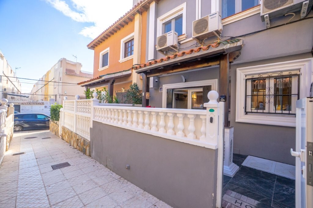 Town House for Sale in Torrevieja, Alicante