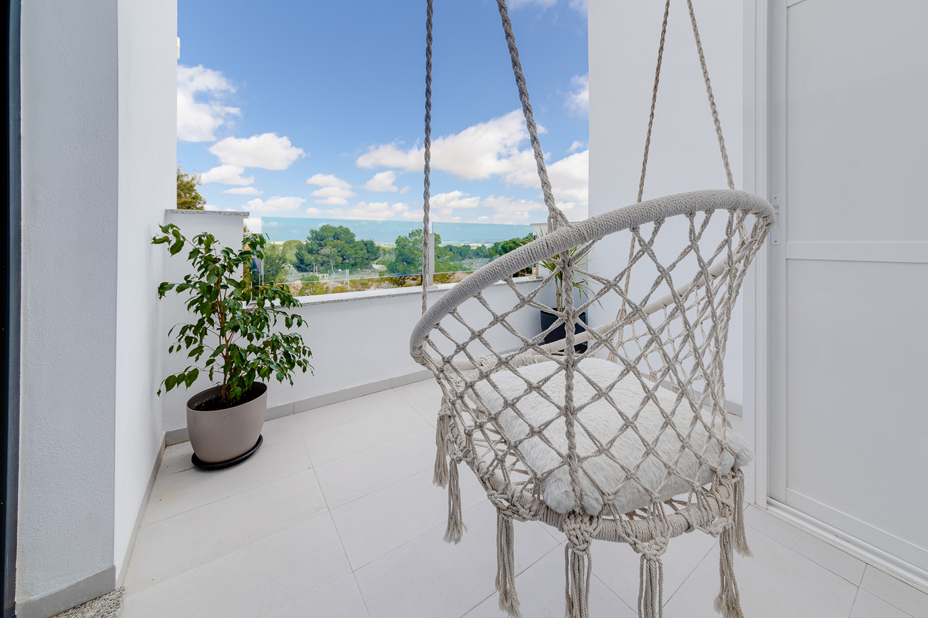 Town House for Sale in Villamartin, Alicante