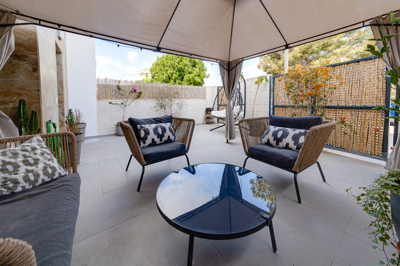 Town House for Sale in Villamartin, Alicante