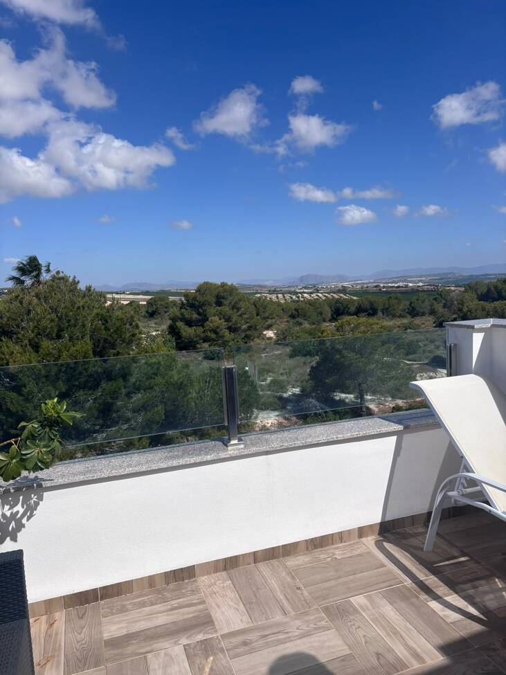 Town House for Sale in Villamartin, Alicante