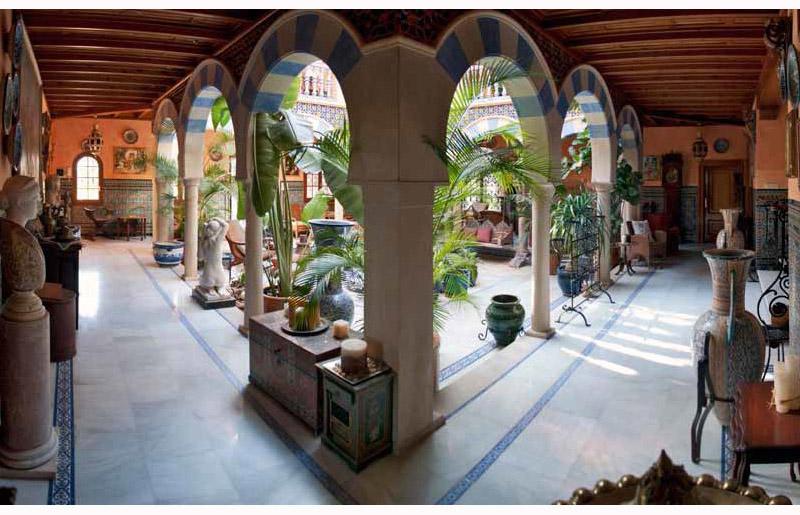 Villa for Sale in Villamartin, Alicante