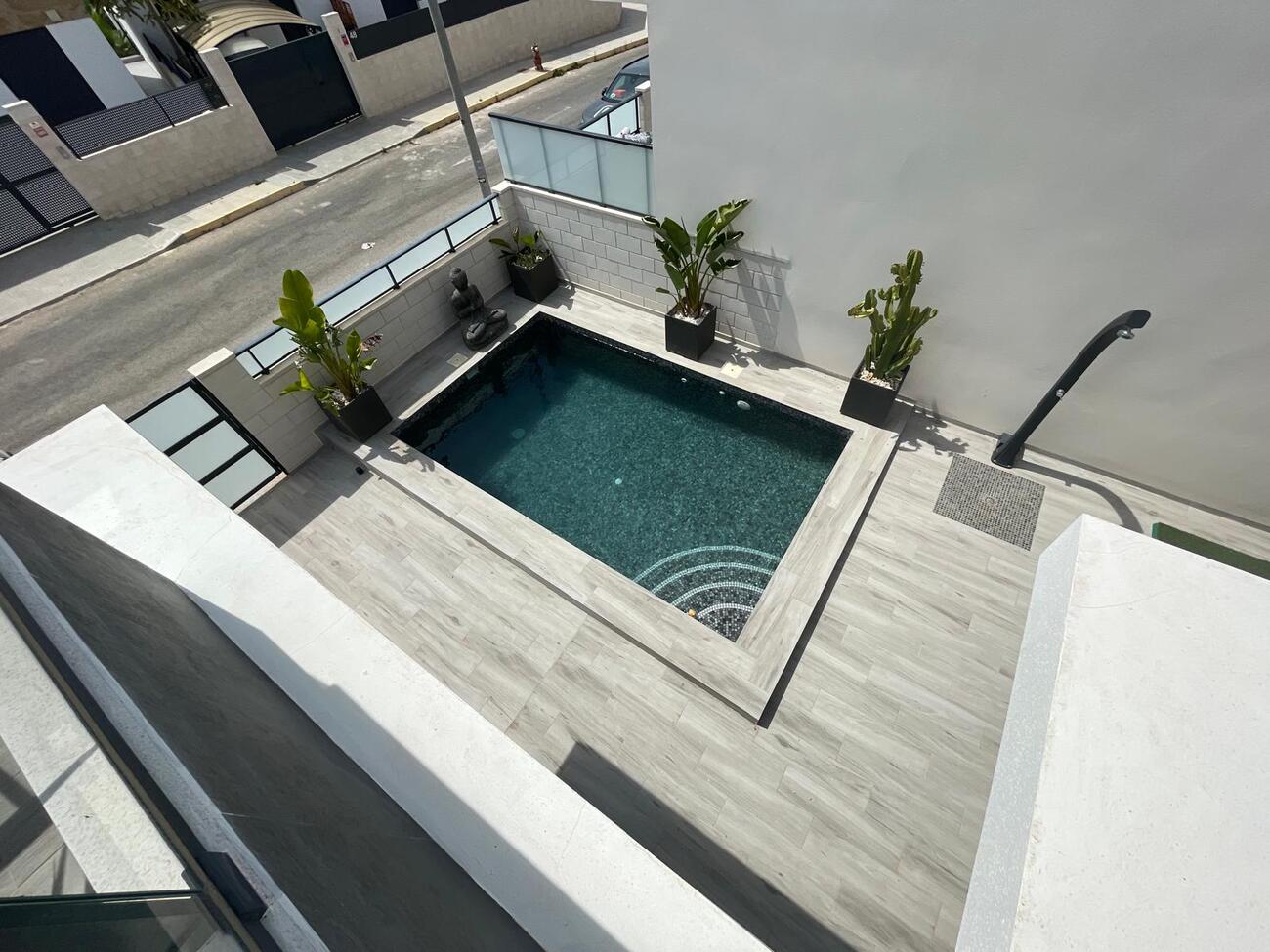 Villa for Sale in Benijofar, Alicante