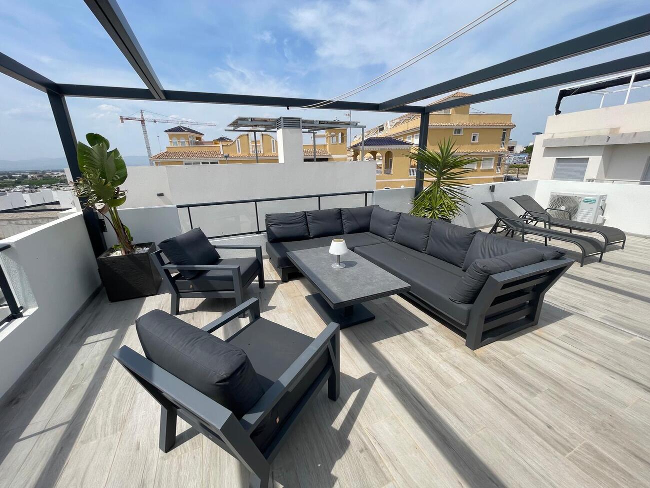 Villa for Sale in Benijofar, Alicante