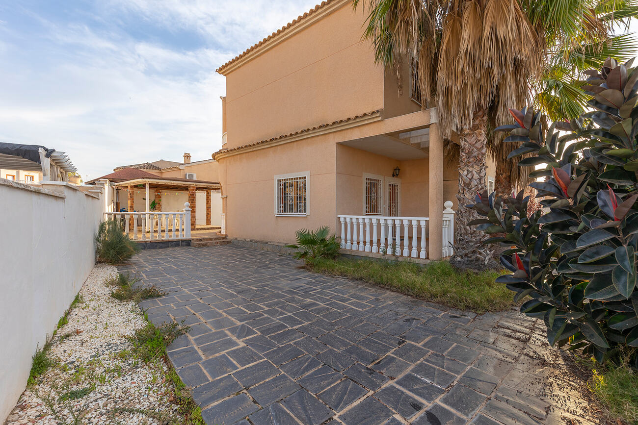 Villa for Sale in Ciudad Quesada, Alicante