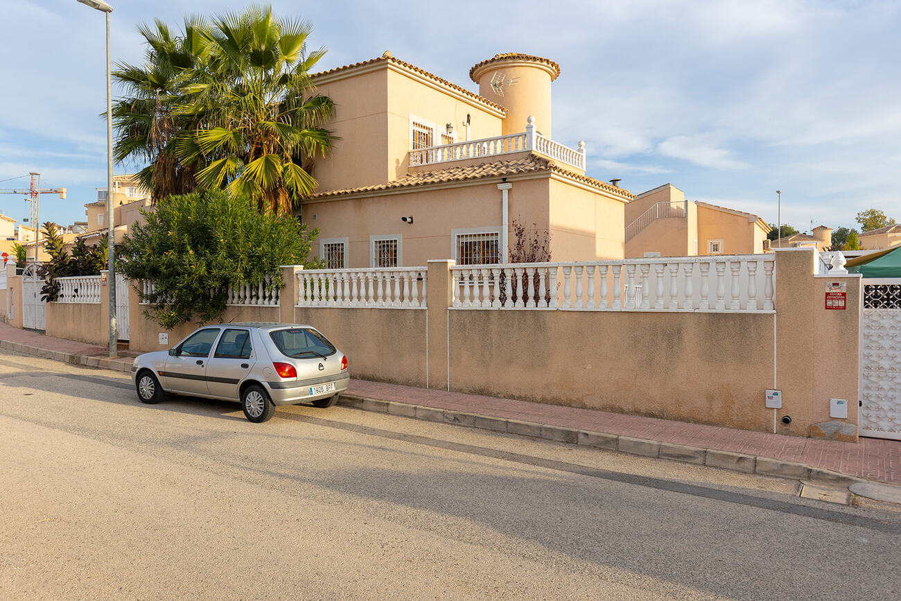 Villa for Sale in Ciudad Quesada, Alicante