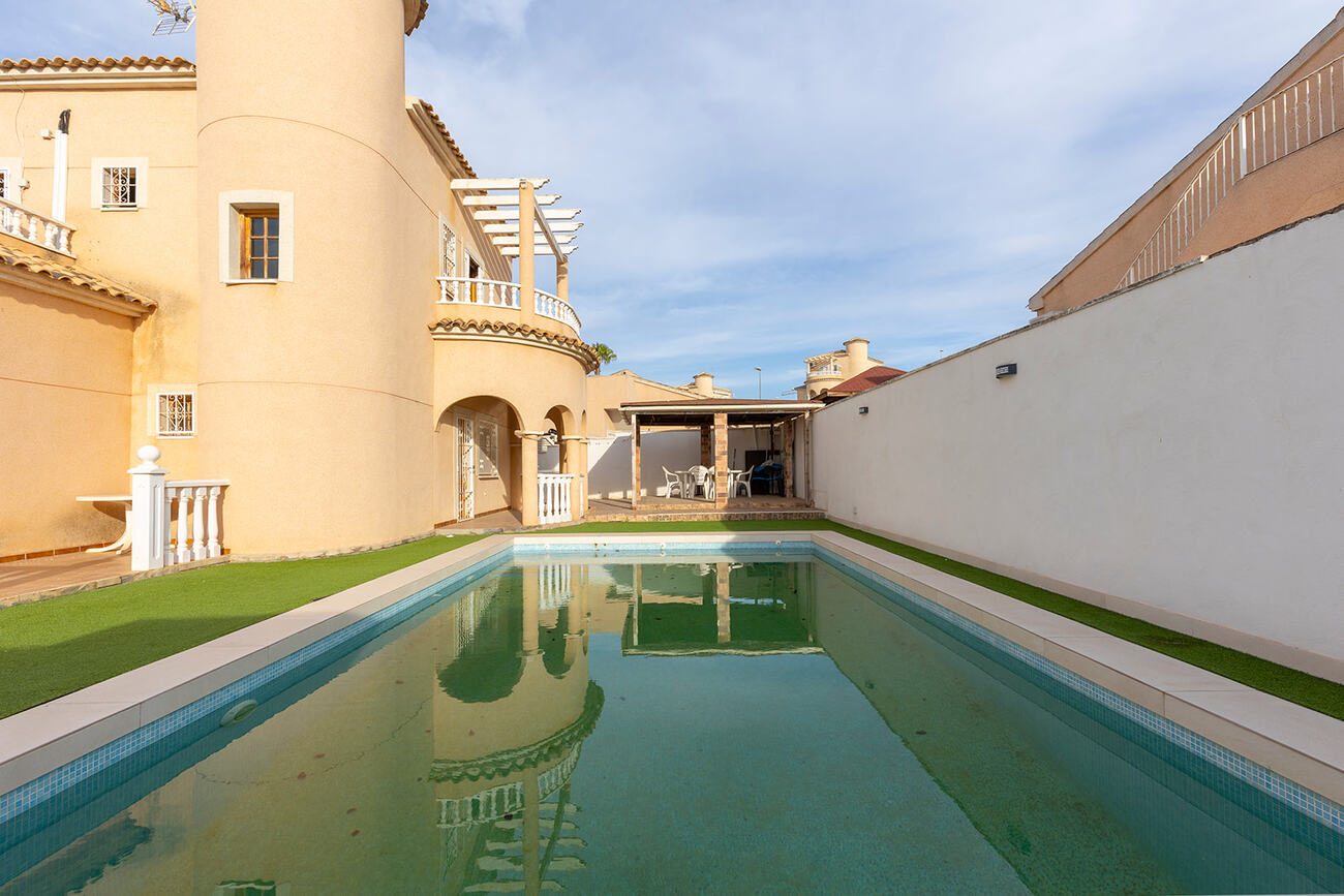 Villa for Sale in Ciudad Quesada, Alicante