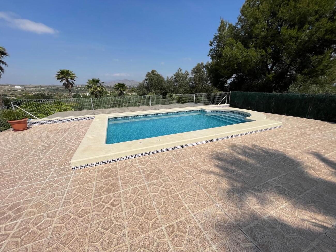 Villa for Sale in El Rebolledo, Alicante