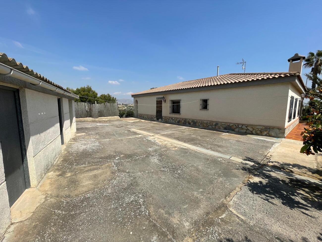 Villa for Sale in El Rebolledo, Alicante