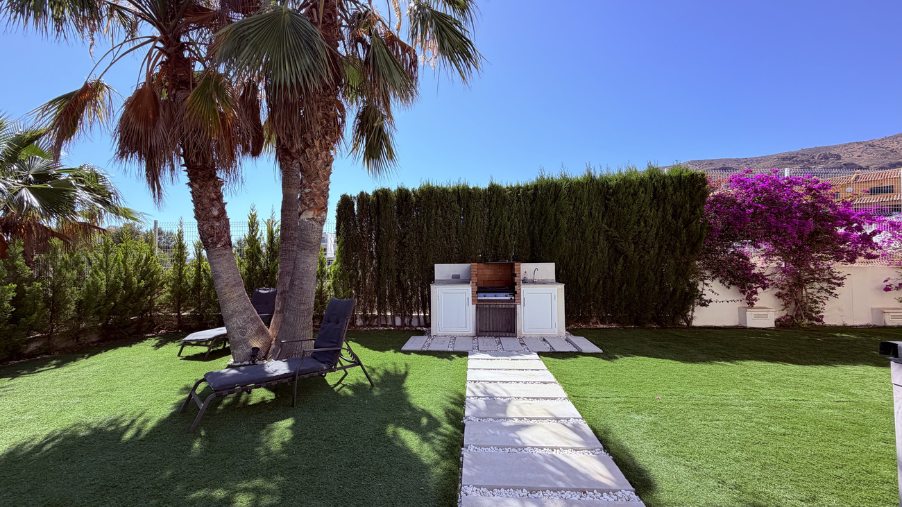 Villa for Sale in Finestrat, Alicante