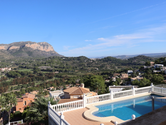 Villa for Sale in La Sella Golf, Alicante