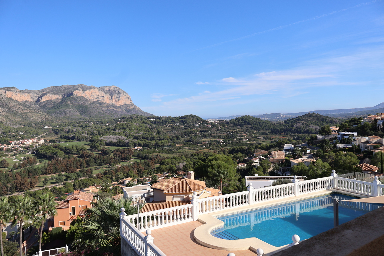 Villa for Sale in La Sella Golf, Alicante