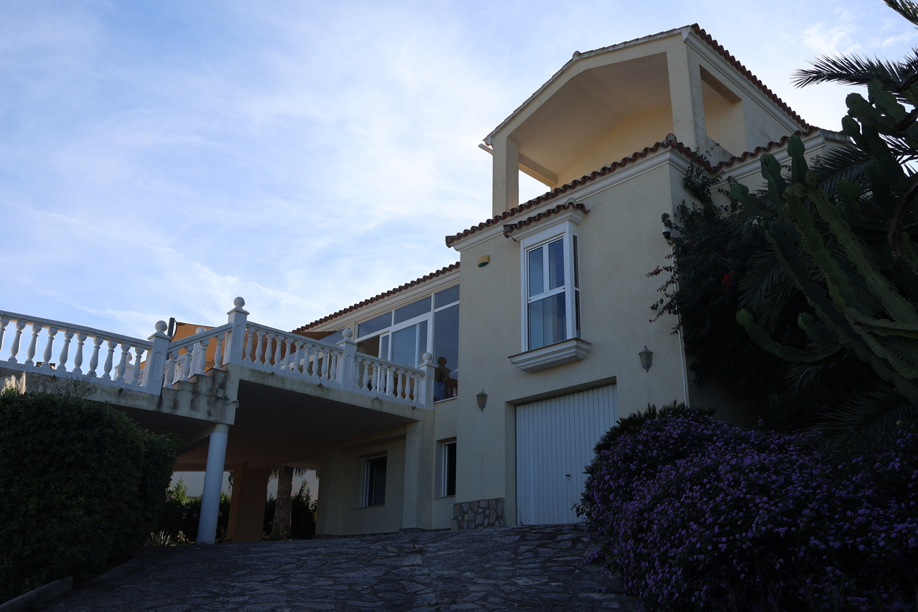 Villa for Sale in La Sella Golf, Alicante