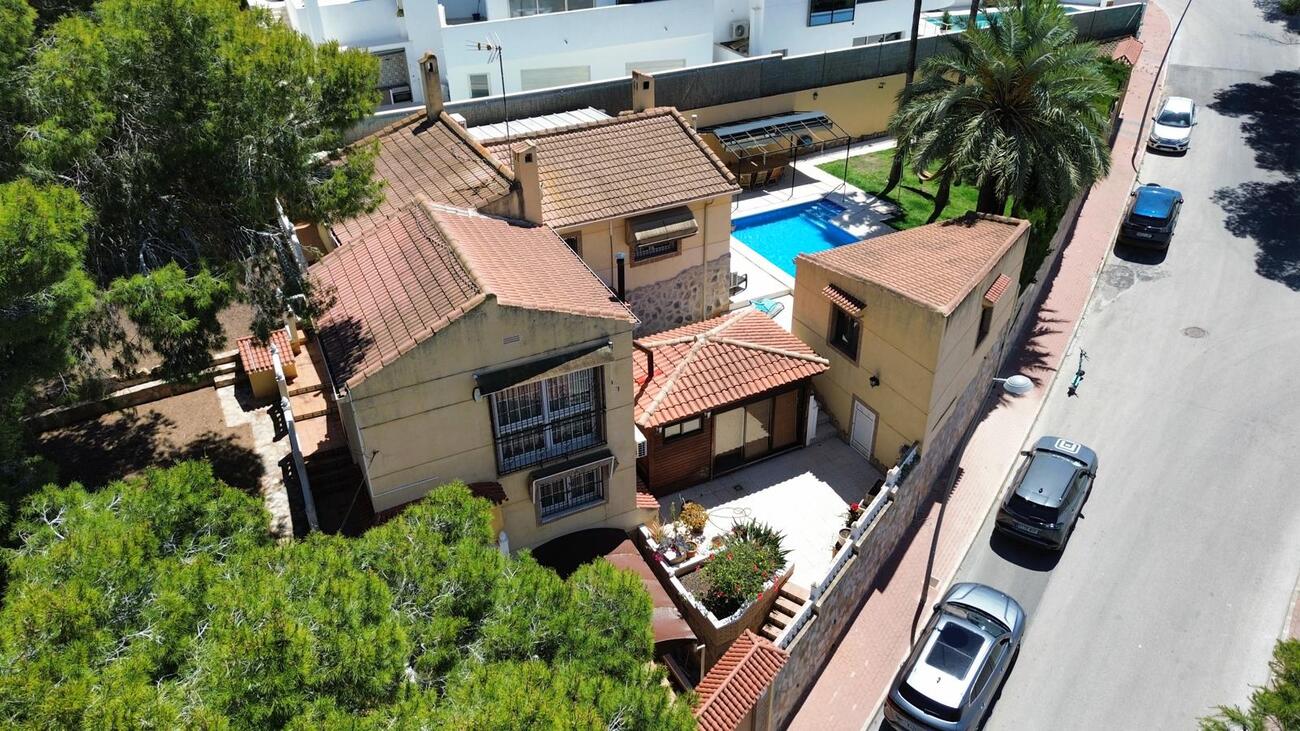 villa-los-balcones-at26120-1 Villa for Sale in Los Balcones, Alicante