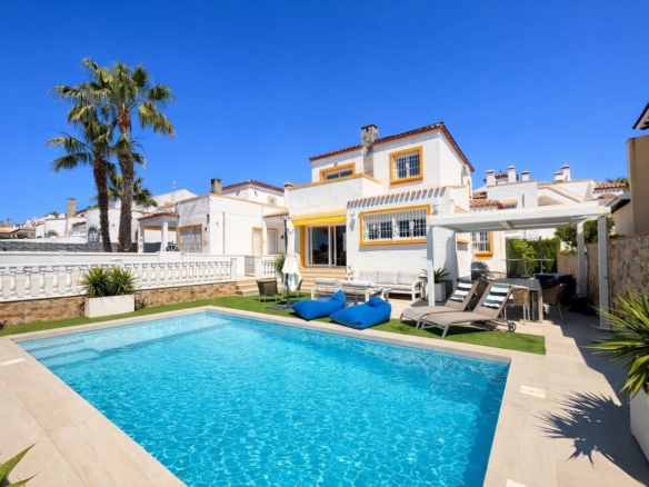 Villa for Sale in Los Dolses, Alicante
