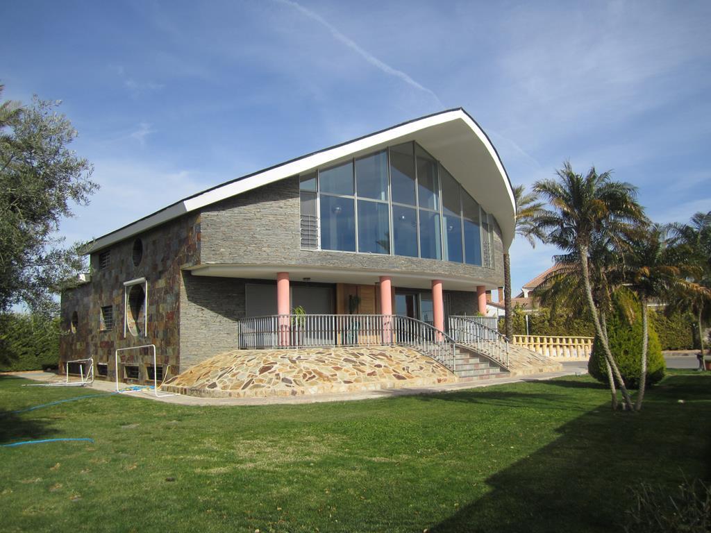 Villa for Sale in Los Montesinos, Alicante