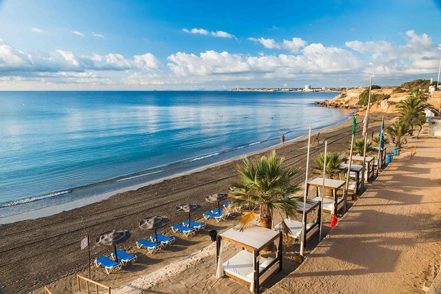 Villa for Sale in Los Montesinos, Alicante