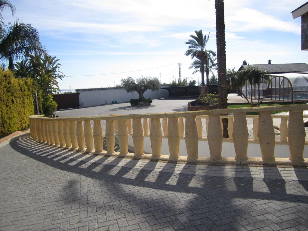 Villa for Sale in Los Montesinos, Alicante