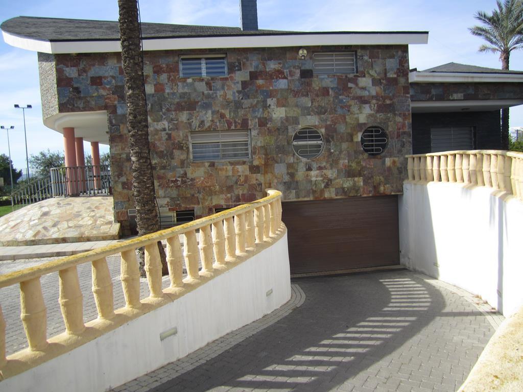 Villa for Sale in Los Montesinos, Alicante