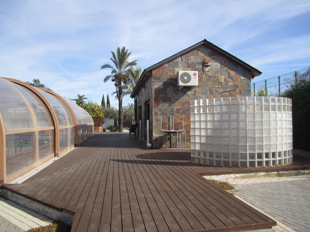 Villa for Sale in Los Montesinos, Alicante