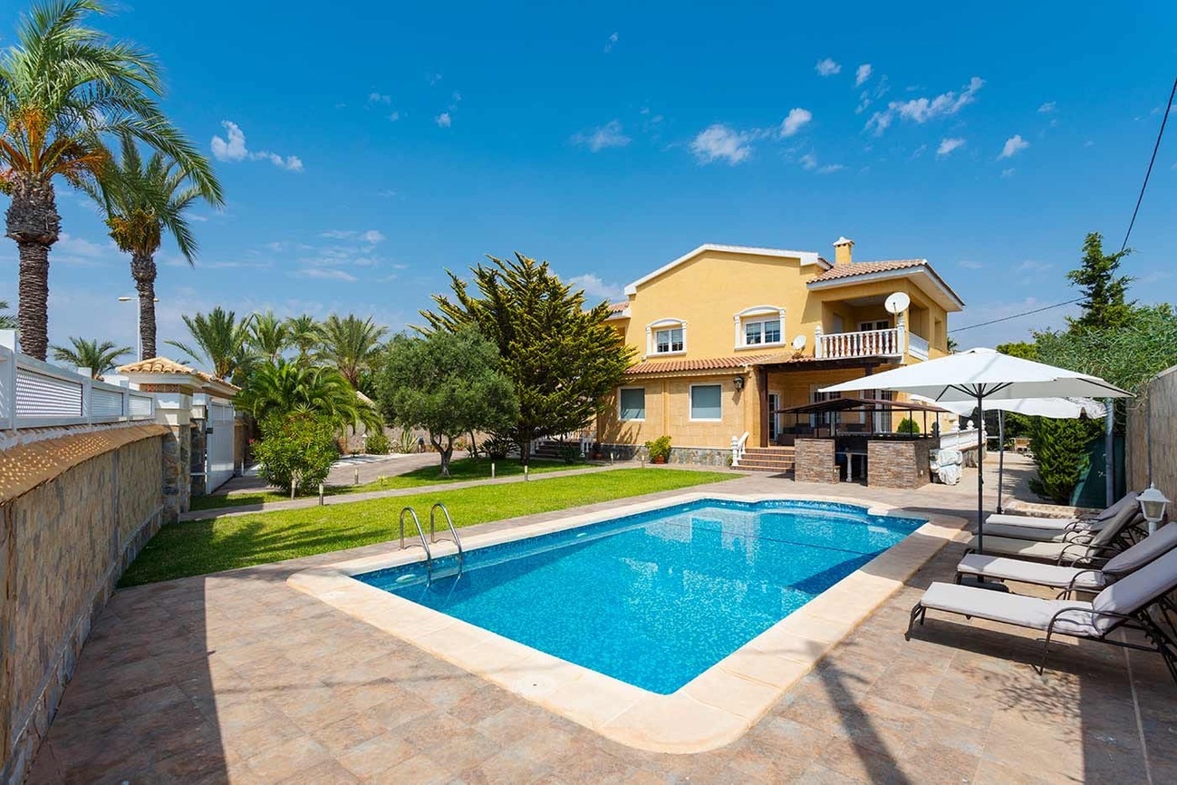 Villa for Sale in Orihuela Costa, Alicante