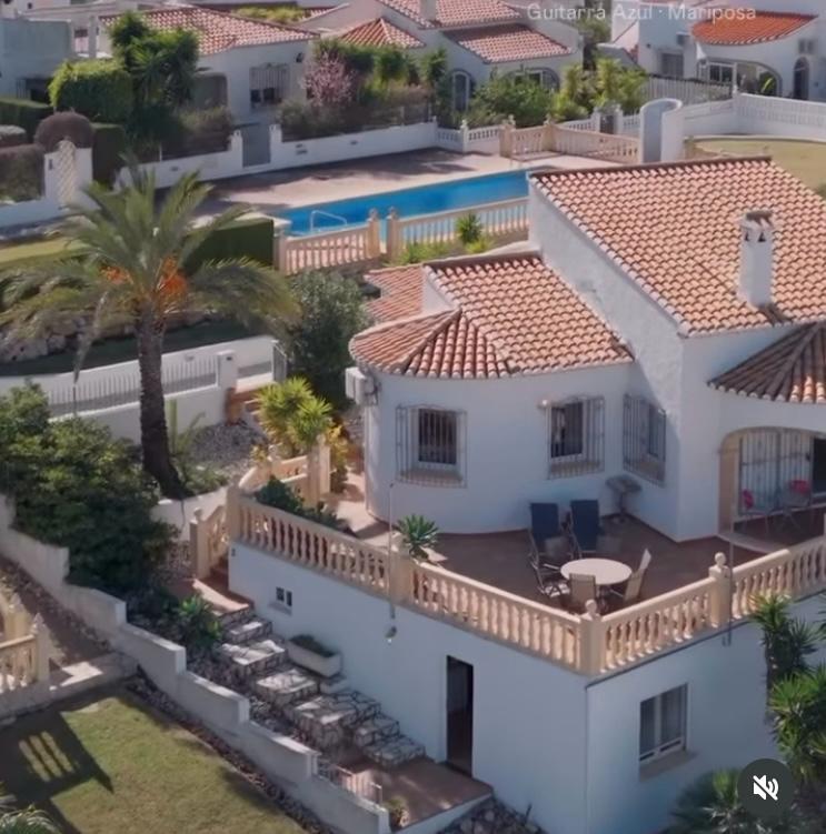 Villa for Sale in Pedreguer, Alicante