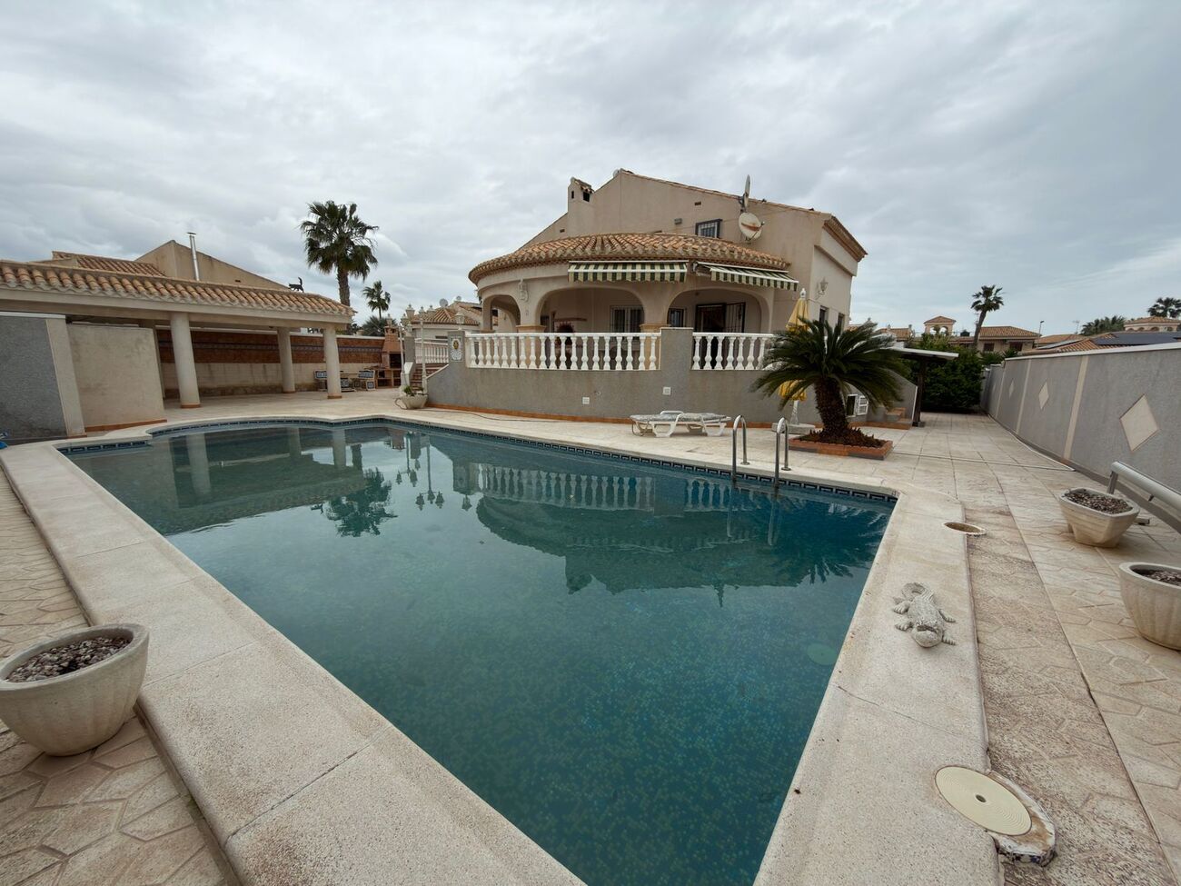 villa-playa-flamenca-playa-flamenca-16 Villa for Sale in Playa Flamenca, Alicante