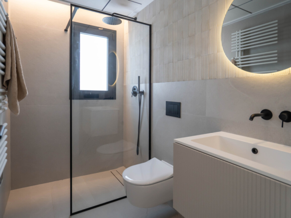 584