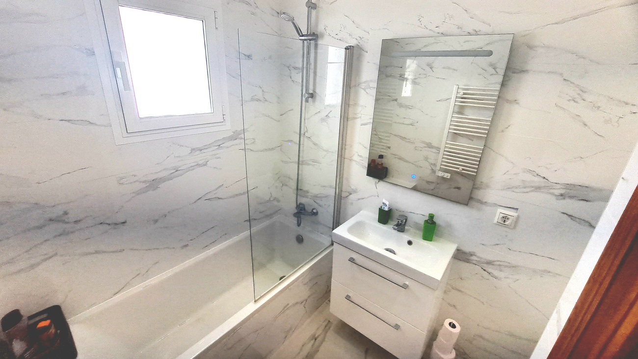 Villa for Sale in San Miguel de Salinas, Alicante