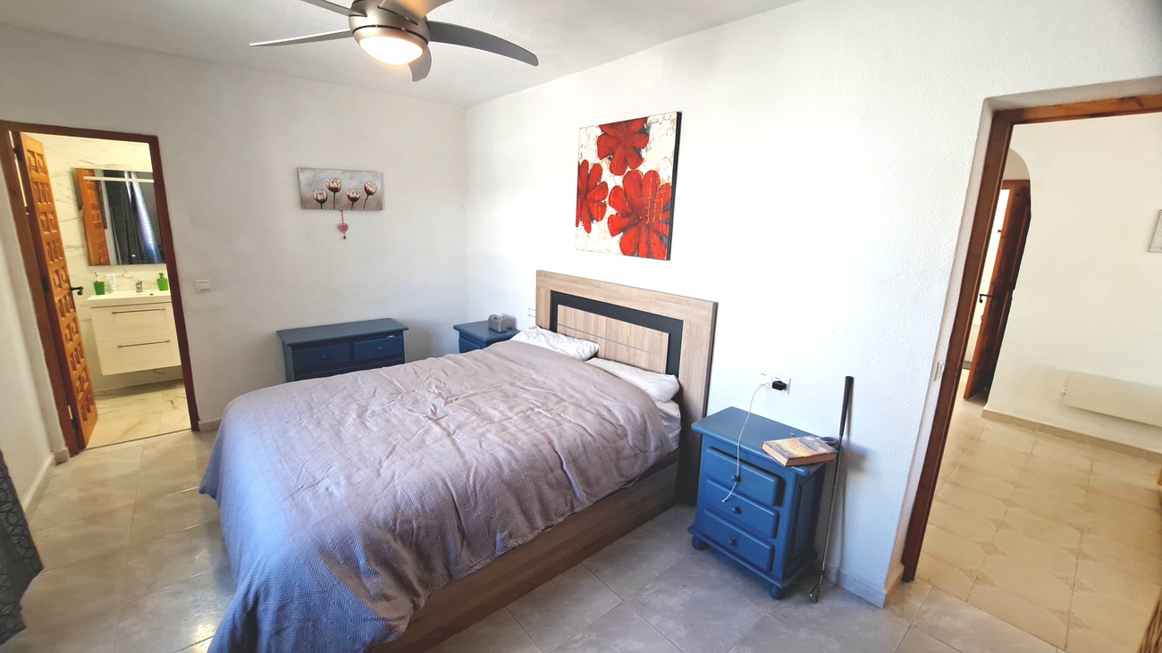 Villa for Sale in San Miguel de Salinas, Alicante