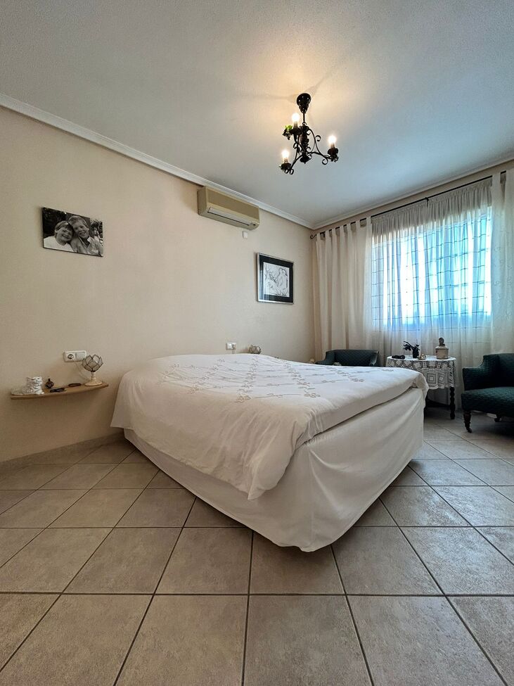 Villa for Sale in Torrevieja, Alicante