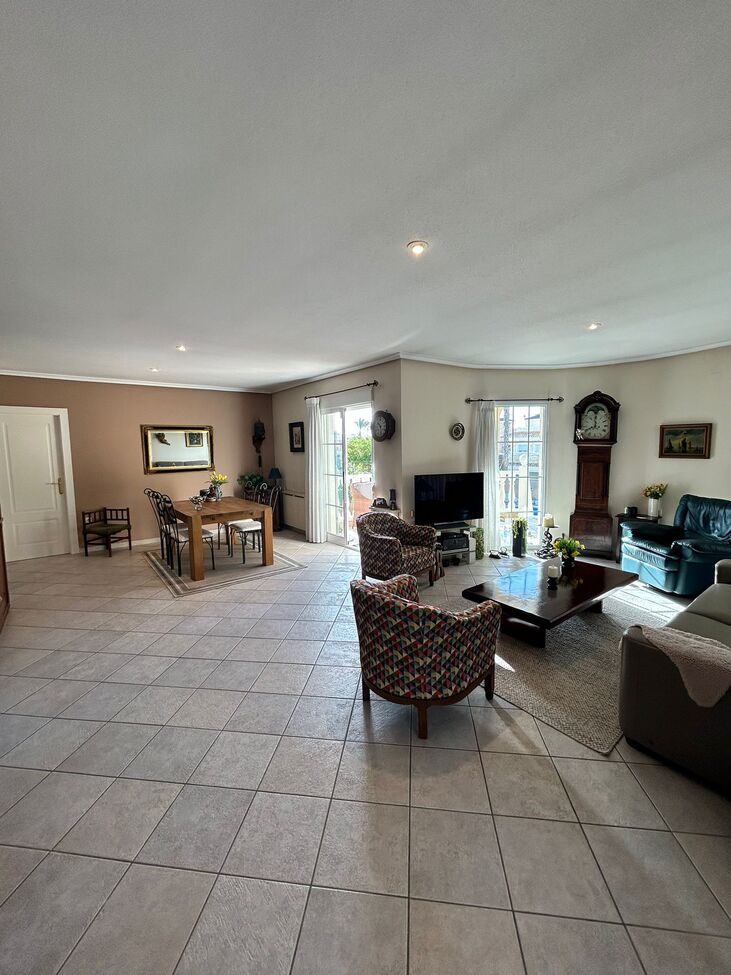 Villa for Sale in Torrevieja, Alicante