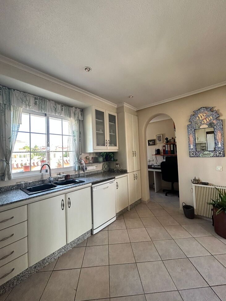 Villa for Sale in Torrevieja, Alicante