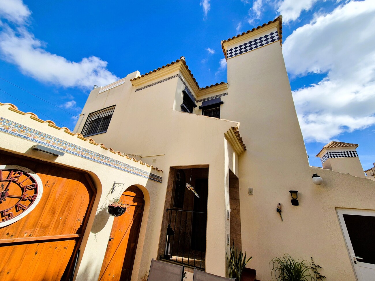 Villa for Sale in Villamartin, Alicante