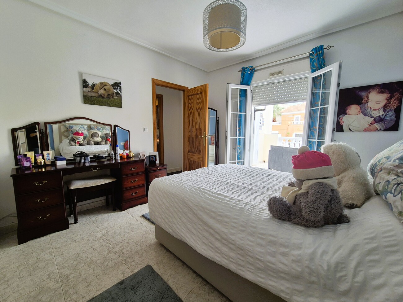 Villa for Sale in Villamartin, Alicante