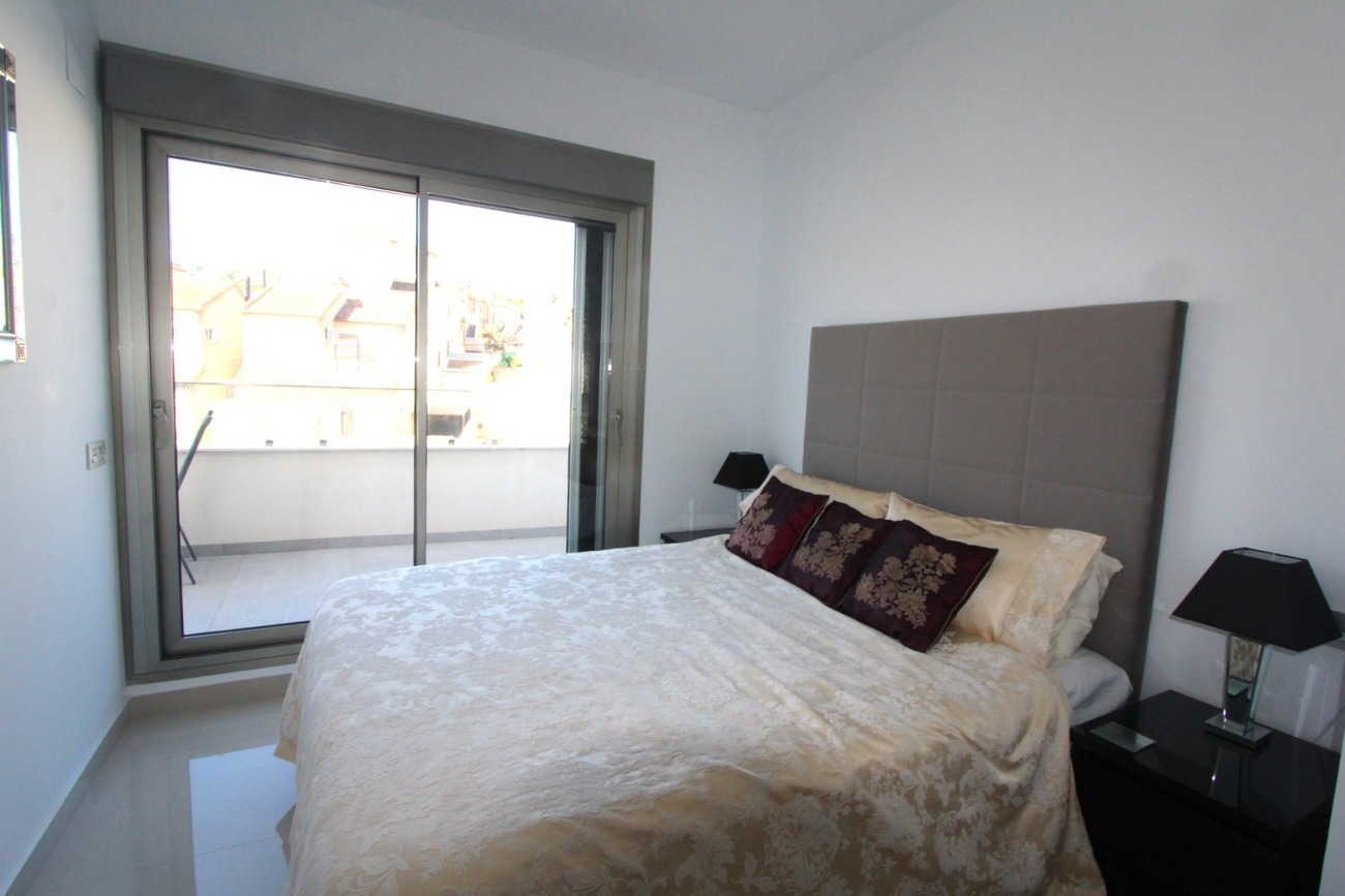 Villa for Sale in Villamartin, Alicante