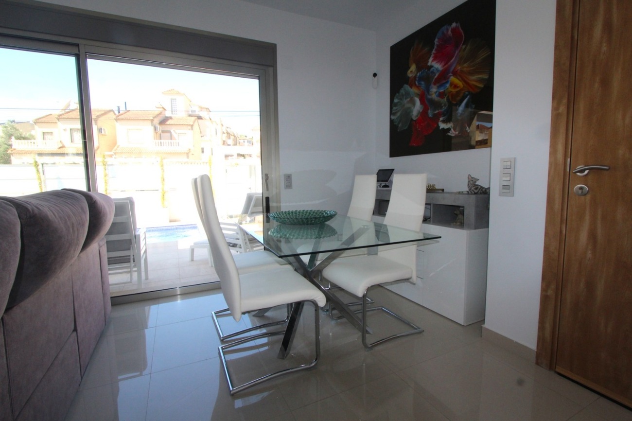 Villa for Sale in Villamartin, Alicante