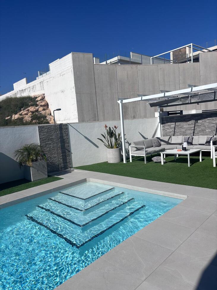Villa for Sale in Villamartin, Alicante