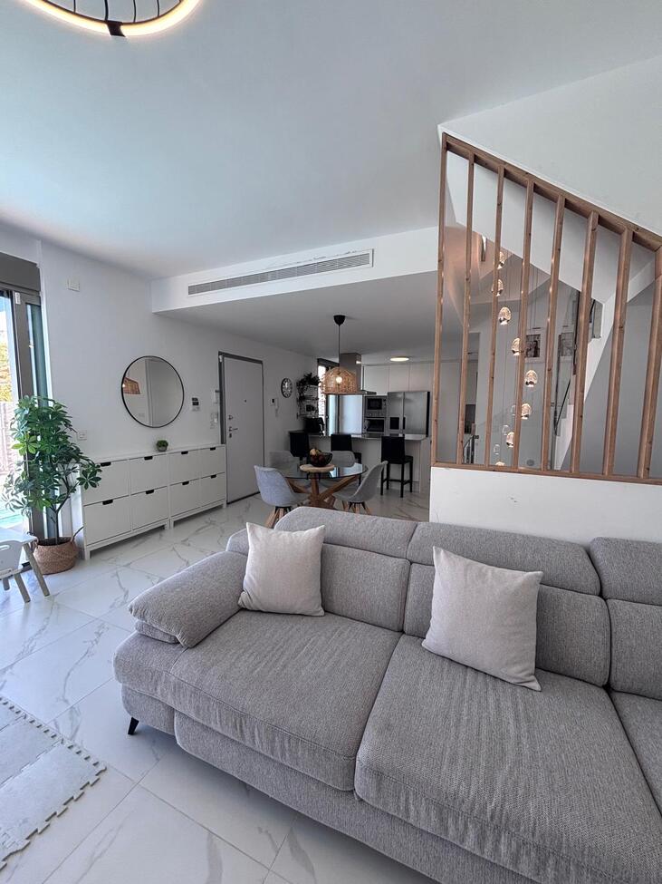Villa for Sale in Villamartin, Alicante
