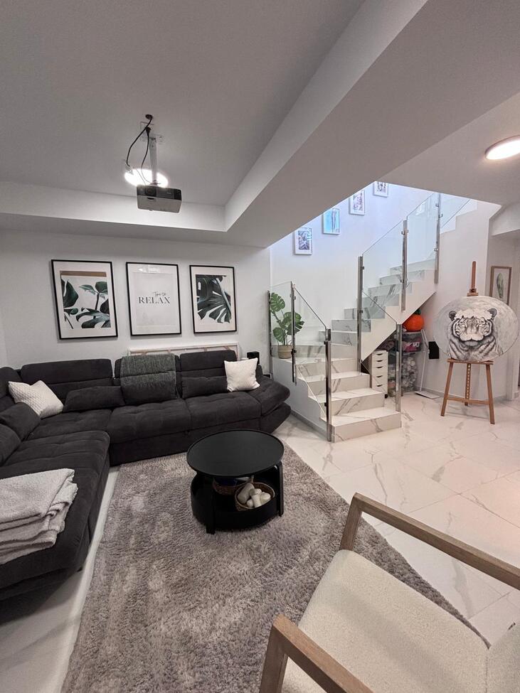 Villa for Sale in Villamartin, Alicante