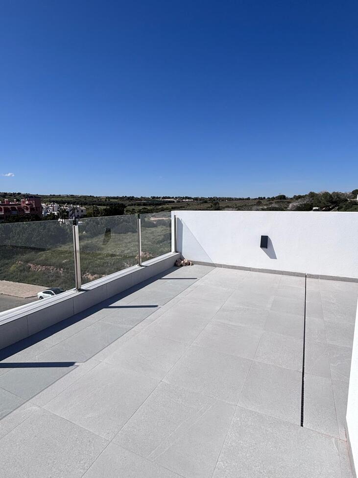 Villa for Sale in Villamartin, Alicante
